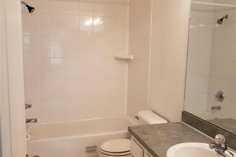 Adosado en alquiler en Spring Hill, Florida, 2 dormitorios, 124.02 m2 № 2114974 - foto 13