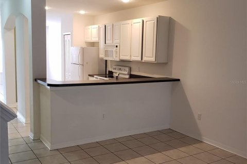 Adosado en alquiler en Spring Hill, Florida, 2 dormitorios, 124.02 m2 № 2114974 - foto 5