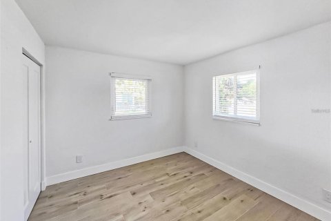 Commercial property in Palmetto, Florida 8 bedrooms, 113.71 sq.m. № 2259330 - photo 10