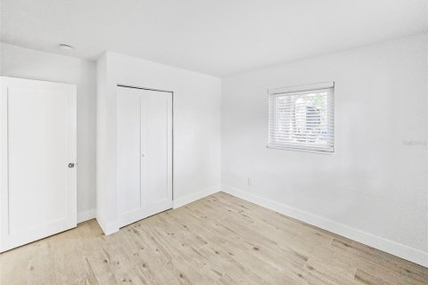 Commercial property in Palmetto, Florida 8 bedrooms, 113.71 sq.m. № 2259330 - photo 5
