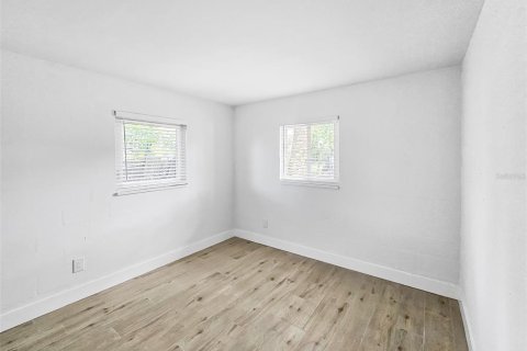 Commercial property in Palmetto, Florida 8 bedrooms, 113.71 sq.m. № 2259330 - photo 9