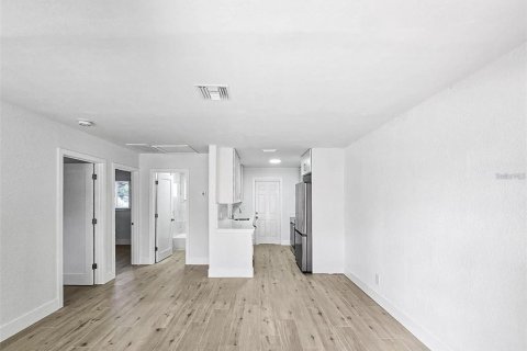 Commercial property in Palmetto, Florida 8 bedrooms, 113.71 sq.m. № 2259330 - photo 15