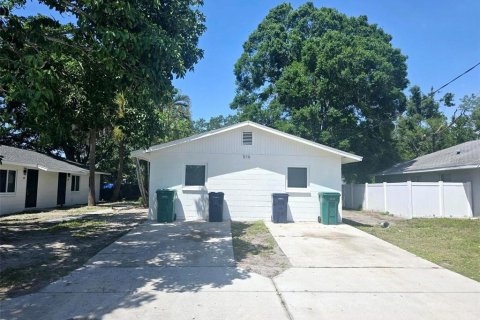 Commercial property in Palmetto, Florida 8 bedrooms, 113.71 sq.m. № 2259330