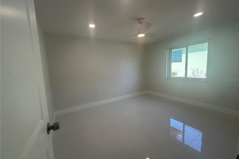 Villa ou maison à louer à Rotonda, Floride: 3 chambres, 164.25 m2 № 2166105 - photo 11