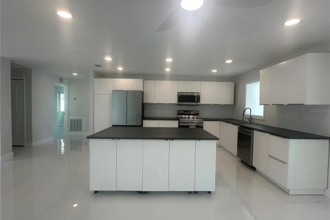 Villa ou maison à louer à Rotonda, Floride: 3 chambres, 164.25 m2 № 2166105 - photo 14