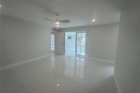 Villa ou maison à louer à Rotonda, Floride: 3 chambres, 164.25 m2 № 2166105 - photo 21