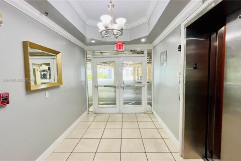 Copropriété à vendre à Miami, Floride: 2 chambres, 80.36 m2 № 2085371 - photo 25