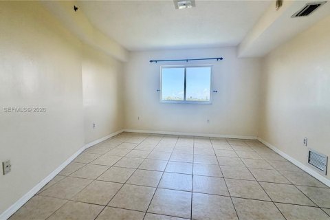 Copropriété à vendre à Miami, Floride: 2 chambres, 80.36 m2 № 2085371 - photo 18
