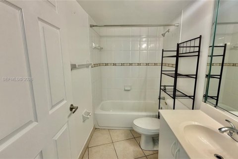 Copropriété à vendre à Miami, Floride: 2 chambres, 80.36 m2 № 2085371 - photo 15
