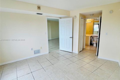 Copropriété à vendre à Miami, Floride: 2 chambres, 80.36 m2 № 2085371 - photo 5
