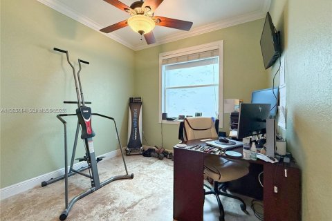 Купить виллу или дом в Катлер-Бей, Флорида 4 спальни, 174.84м2, № 1991878 - фото 7