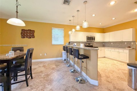 Купить виллу или дом в Катлер-Бей, Флорида 4 спальни, 174.84м2, № 1991878 - фото 21