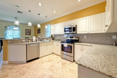 Купить виллу или дом в Катлер-Бей, Флорида 4 спальни, 174.84м2, № 1991878 - фото 18