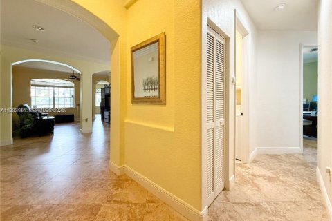 Купить виллу или дом в Катлер-Бей, Флорида 4 спальни, 174.84м2, № 1991878 - фото 5