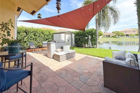 Купить виллу или дом в Катлер-Бей, Флорида 4 спальни, 174.84м2, № 1991878 - фото 23