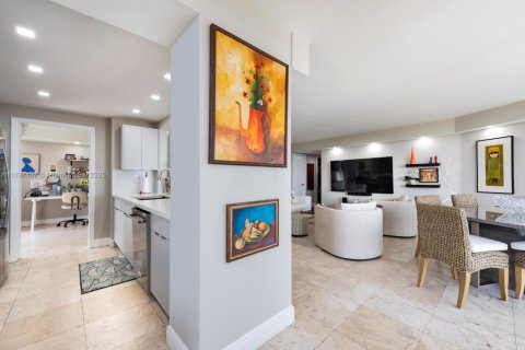 Copropriété à vendre à Miami, Floride: 2 chambres, 142.88 m2 № 1962965 - photo 13