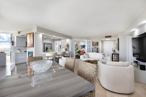 Copropriété à vendre à Miami, Floride: 2 chambres, 142.88 m2 № 1962965 - photo 18