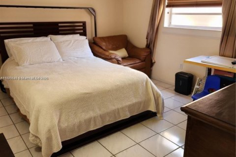 Condominio en venta en Hialeah, Florida, 2 dormitorios, 82.68 m2 № 1979495 - foto 22