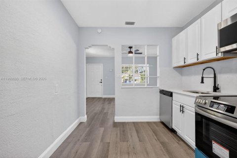 Купить виллу или дом в Норт-Майами, Флорида 5 комнат, 119.1м2, № 2023500 - фото 7