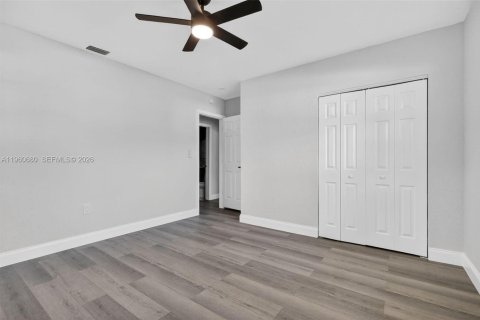 Купить виллу или дом в Норт-Майами, Флорида 5 комнат, 119.1м2, № 2023500 - фото 15