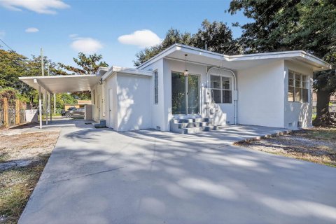 Купить виллу или дом в Норт-Майами, Флорида 5 комнат, 119.1м2, № 2023500 - фото 17