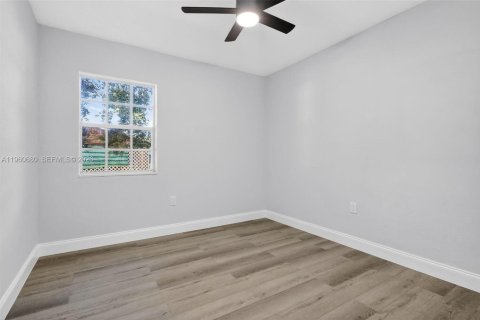 Купить виллу или дом в Норт-Майами, Флорида 5 комнат, 119.1м2, № 2023500 - фото 12