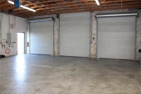 Immobilier commercial à vendre à Spring Hill, Floride: 37.16 m2 № 2131519 - photo 16