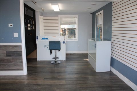 Immobilier commercial à vendre à Spring Hill, Floride: 37.16 m2 № 2131519 - photo 5