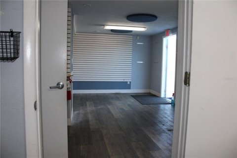 Immobilier commercial à vendre à Spring Hill, Floride: 37.16 m2 № 2131519 - photo 12