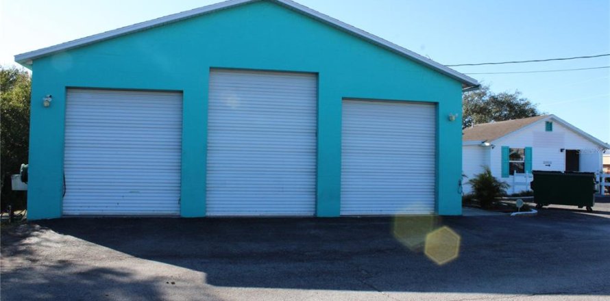 Immobilier commercial à Spring Hill, Floride 37.16 m2 № 2131519