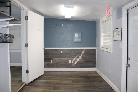 Immobilier commercial à vendre à Spring Hill, Floride: 37.16 m2 № 2131519 - photo 11