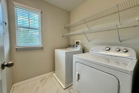 Adosado en alquiler en Windermere, Florida, 3 dormitorios, 164.25 m2 № 1843157 - foto 18