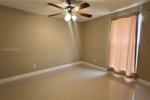 Condo in Miami, Florida, 2 bedrooms № 2146082 - photo 8