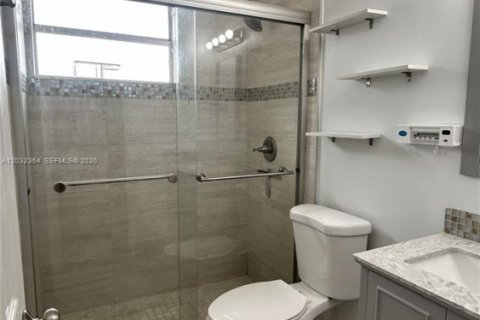 Condo in Miami, Florida, 2 bedrooms № 2146082 - photo 4
