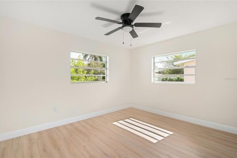 House in Orlando, Florida 3 bedrooms, 122.91 sq.m. № 2291121 - photo 29