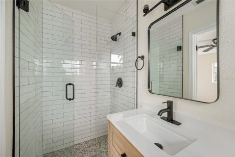 House in Orlando, Florida 3 bedrooms, 122.91 sq.m. № 2291121 - photo 7