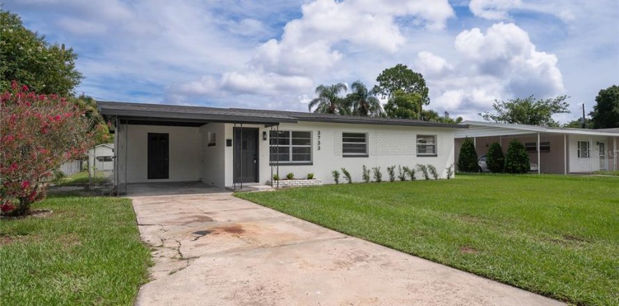 House in Orlando, Florida 3 bedrooms, 122.91 sq.m. № 2291121