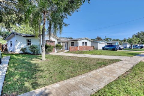 House in Rockledge, Florida 3 bedrooms, 156.35 sq.m. № 1885851 - photo 1