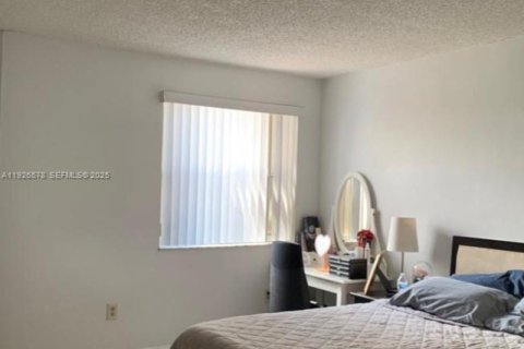 Снять в аренду кондоминиум в Майами, Флорида 1 спальня, 62.8м2, № 1986578 - фото 15