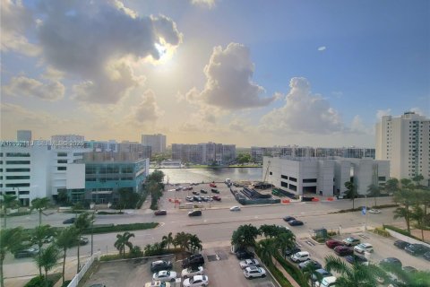 Copropriété à vendre à Hollywood, Floride: 2 chambres, 126.35 m2 № 2173419 - photo 14
