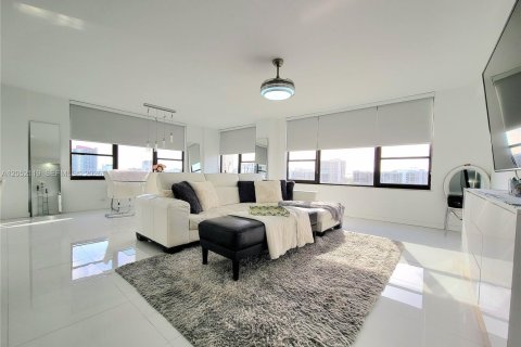 Copropriété à vendre à Hollywood, Floride: 2 chambres, 126.35 m2 № 2173419 - photo 7