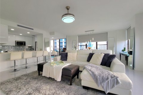 Copropriété à vendre à Hollywood, Floride: 2 chambres, 126.35 m2 № 2173419 - photo 10