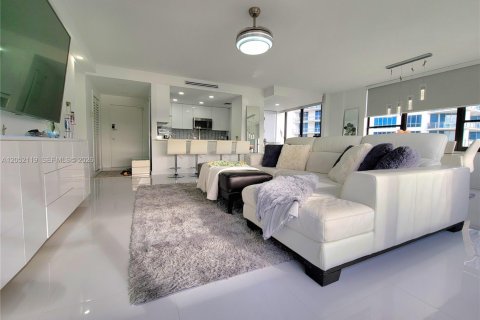 Copropriété à vendre à Hollywood, Floride: 2 chambres, 126.35 m2 № 2173419 - photo 9
