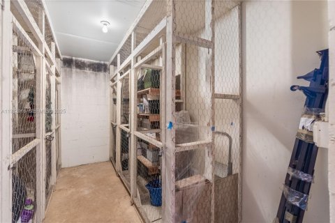 Condo in Tamarac, Florida, 1 bedroom  № 1991929 - photo 23