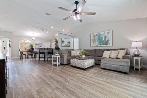 House in Largo, Florida 3 bedrooms, 138.98 sq.m. № 1905548 - photo 13