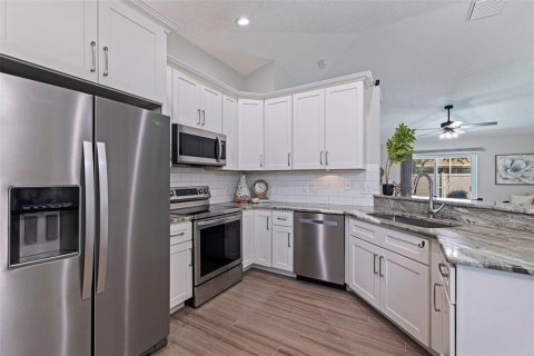 Villa ou maison à vendre à Largo, Floride: 3 chambres, 138.98 m2 № 1905548 - photo 7