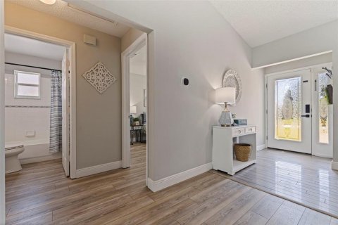 House in Largo, Florida 3 bedrooms, 138.98 sq.m. № 1905548 - photo 20