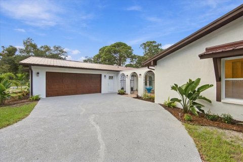 Villa ou maison à vendre à Sarasota, Floride: 3 chambres, 216.09 m2 № 2421802 - photo 10