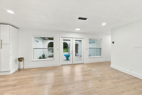 Villa ou maison à vendre à Sarasota, Floride: 3 chambres, 216.09 m2 № 2421802 - photo 11