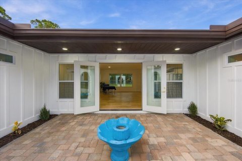 Villa ou maison à vendre à Sarasota, Floride: 3 chambres, 216.09 m2 № 2421802 - photo 8